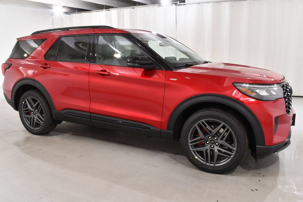 New 2026 Ford Explorer ST-Line w/ ST-Line Street Pack AWD/4WD image 5