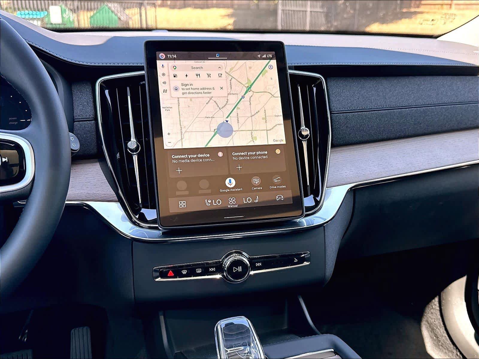 New 2026 Volvo XC90 T8 Plus w/ Protection Package AWD/4WD image 9