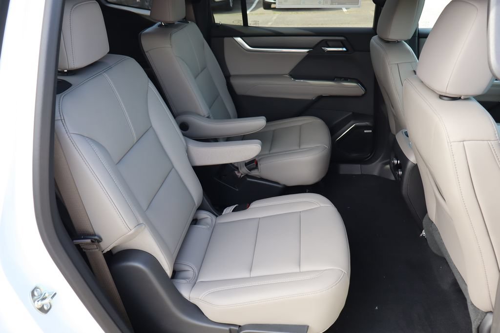 New 2026 GMC Acadia Elevation w/ Elevation Premium Package AWD/4WD image 23