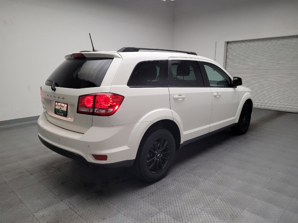 Used 2019 Dodge Journey SE image 9