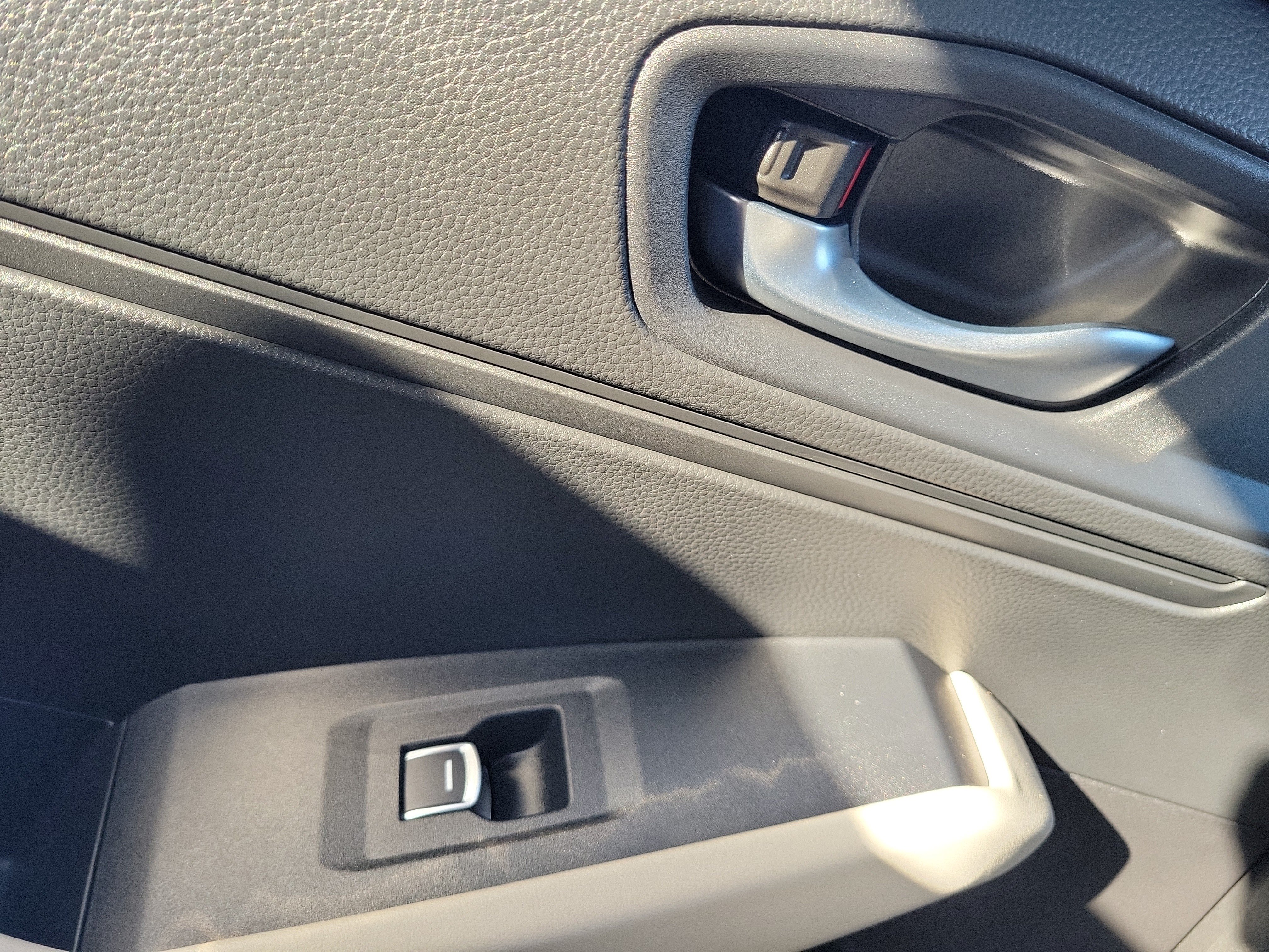 Used 2025 Honda Accord SE image 15