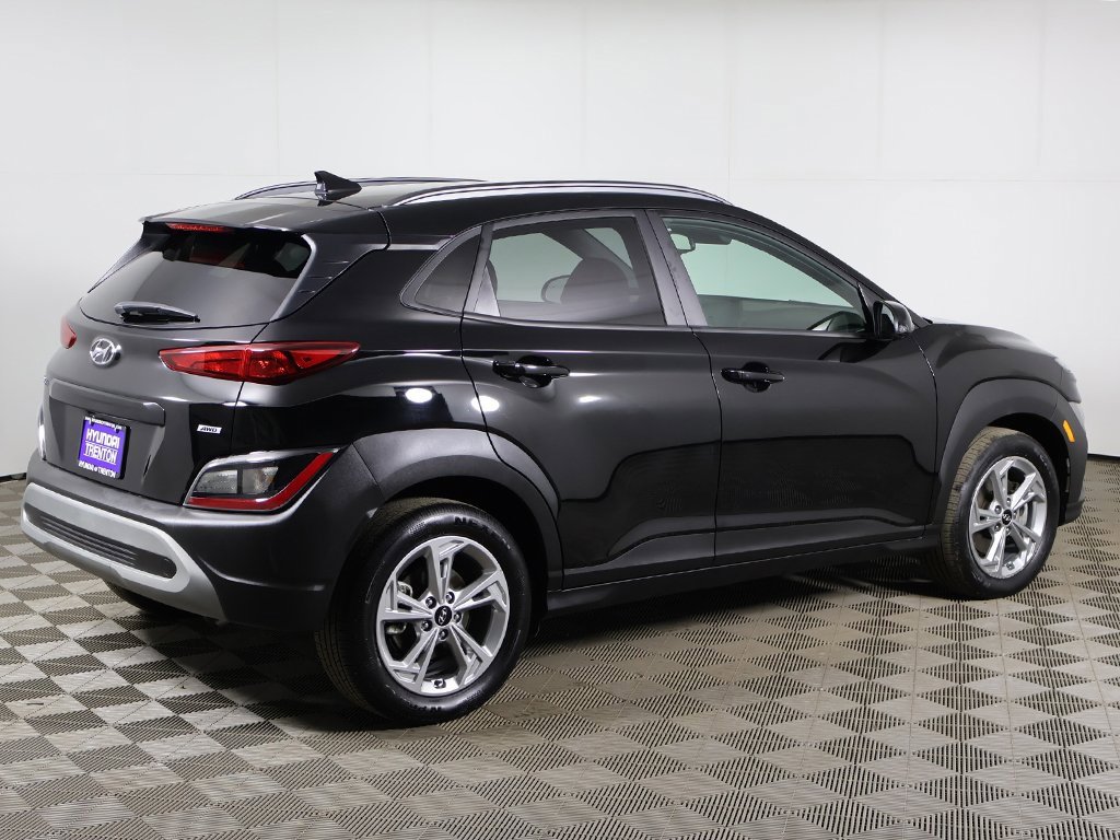 Used 2023 Hyundai Kona SEL w/ Cargo Package image 9