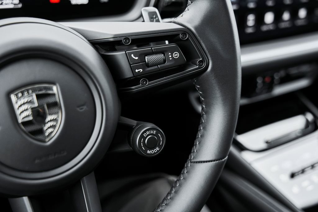 Used 2026 Porsche Cayenne Turbo image 62