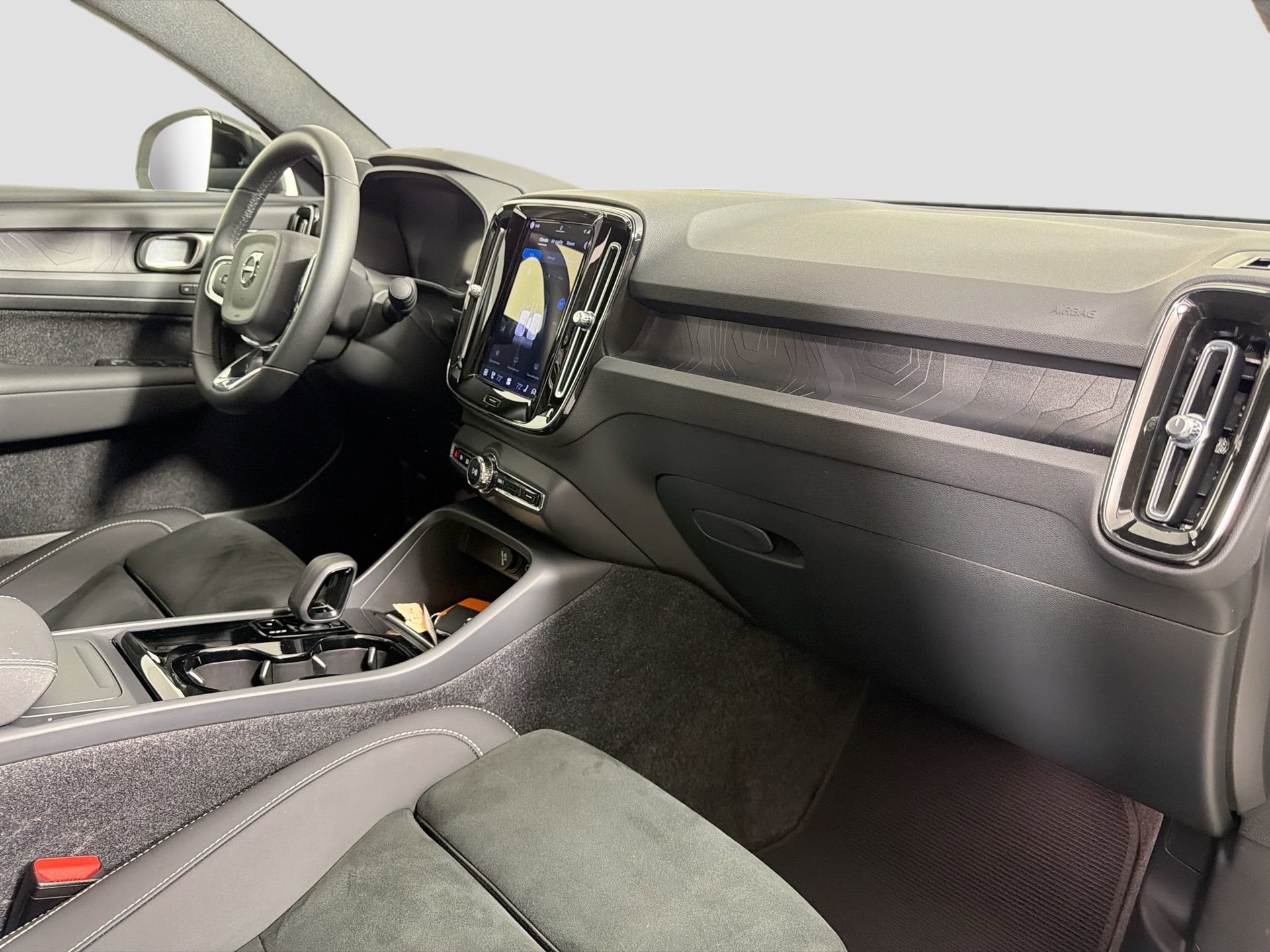 Certified 2023 Volvo C40 P8 Recharge Ultimate AWD/4WD image 29