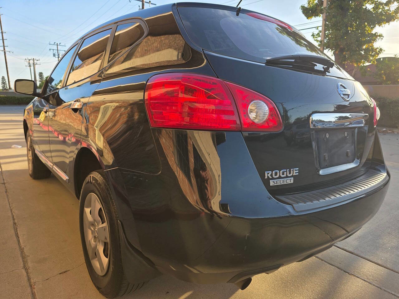 Used 2014 Nissan Rogue S image 29