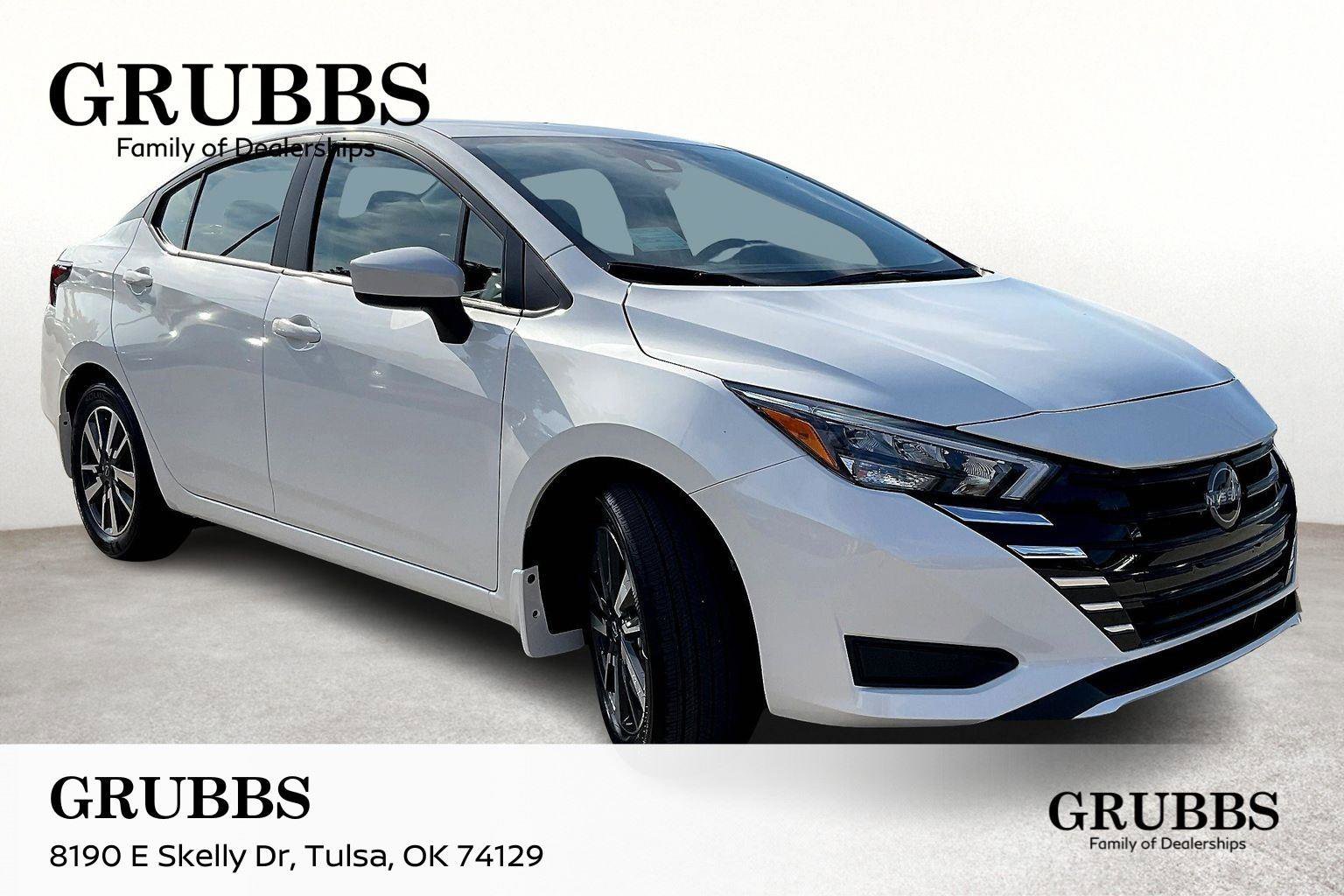 New 2025 Nissan Versa SV w/ Trunk Package