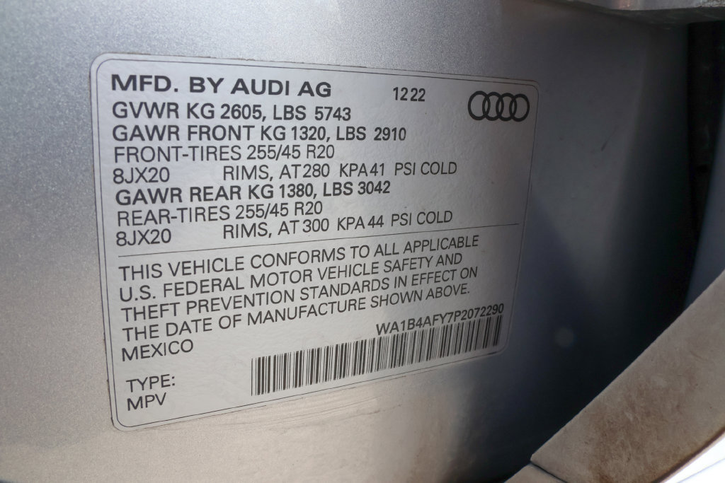 Used 2023 Audi SQ5 Premium Plus w/ Premium Plus Package AWD/4WD image 43