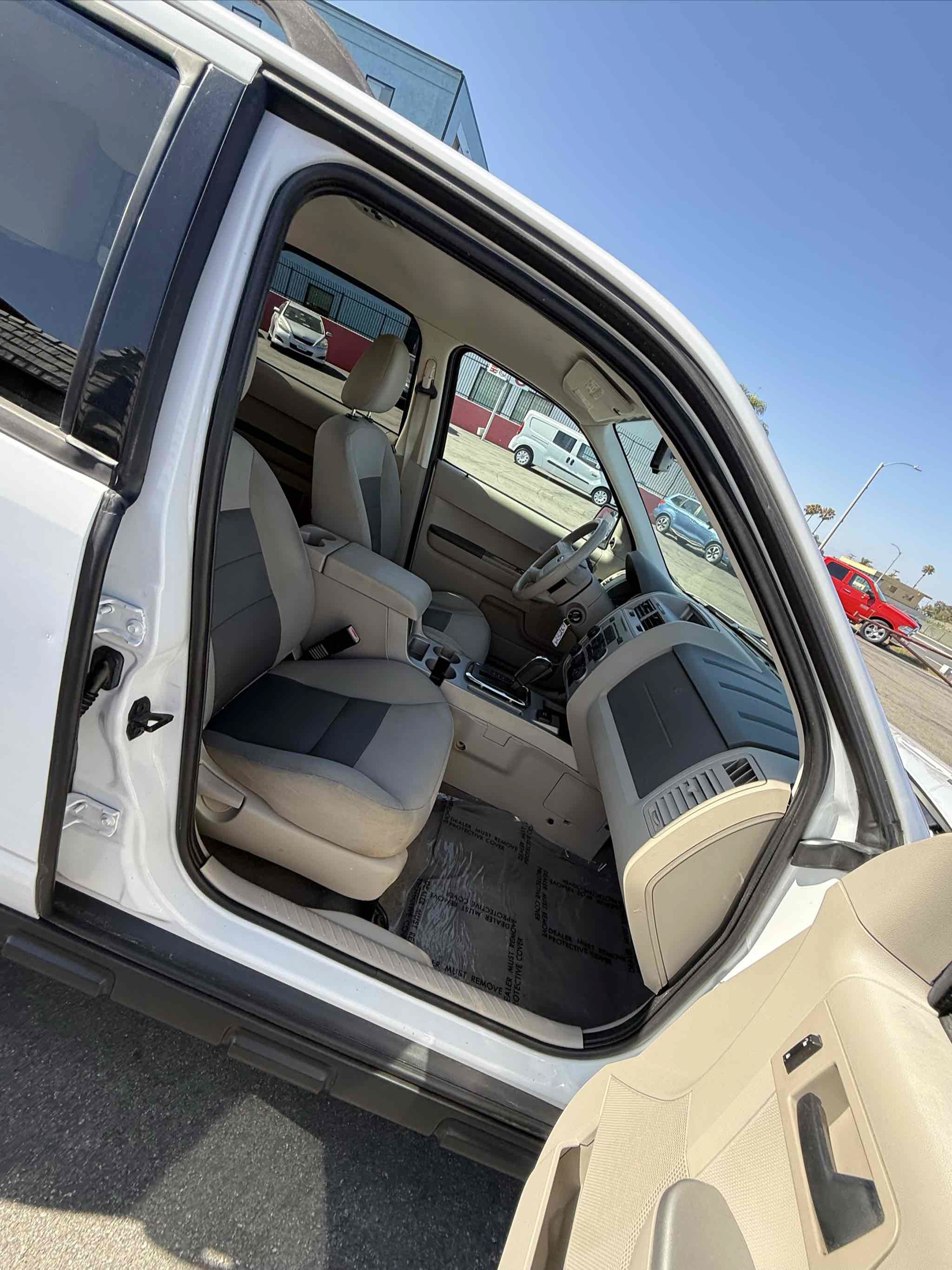 Used 2008 Ford Escape 2WD Hybrid image 25
