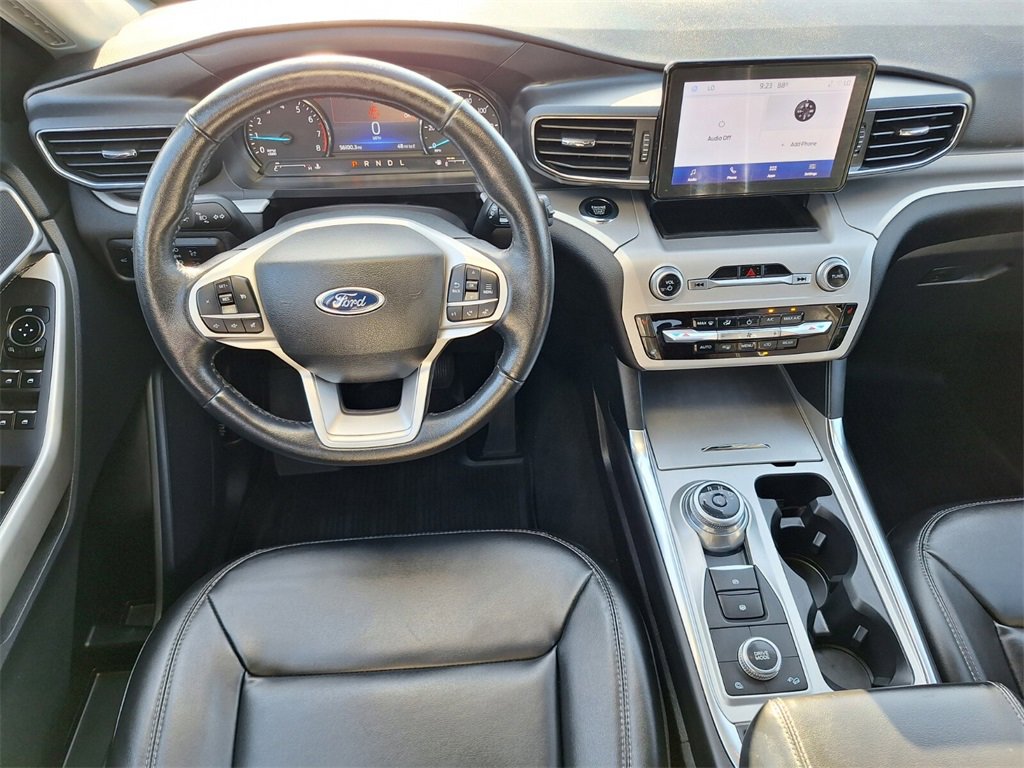 Used 2022 Ford Explorer XLT w/ Equipment Group 202A image 9