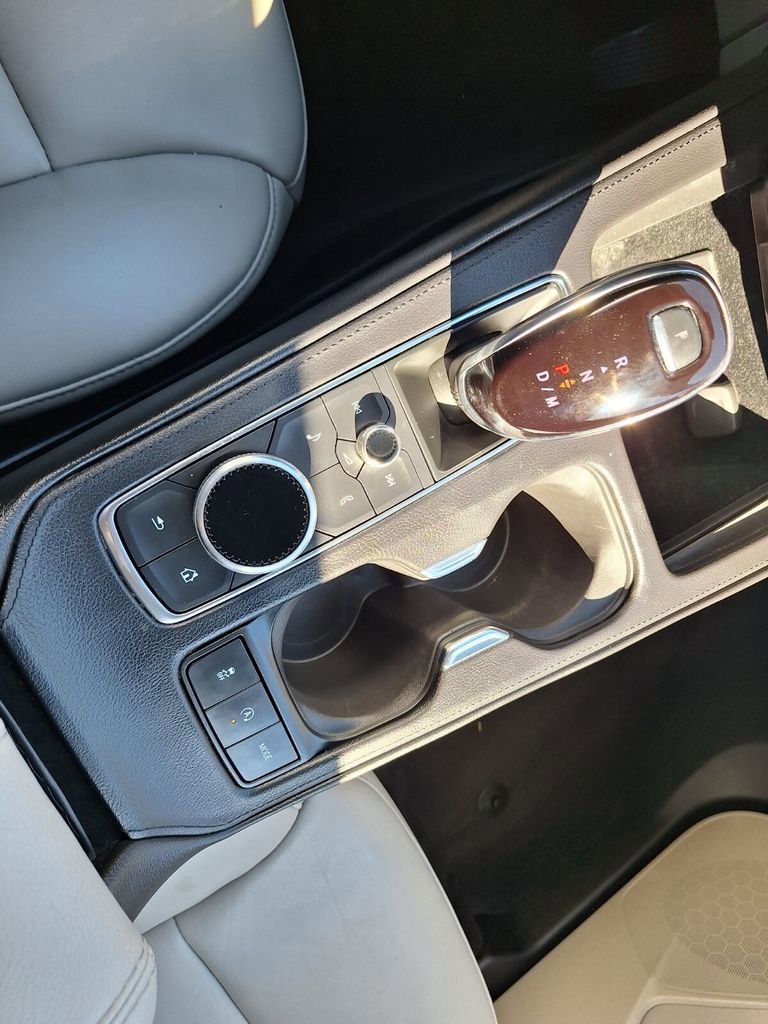 Used 2023 Cadillac XT4 Premium Luxury image 13