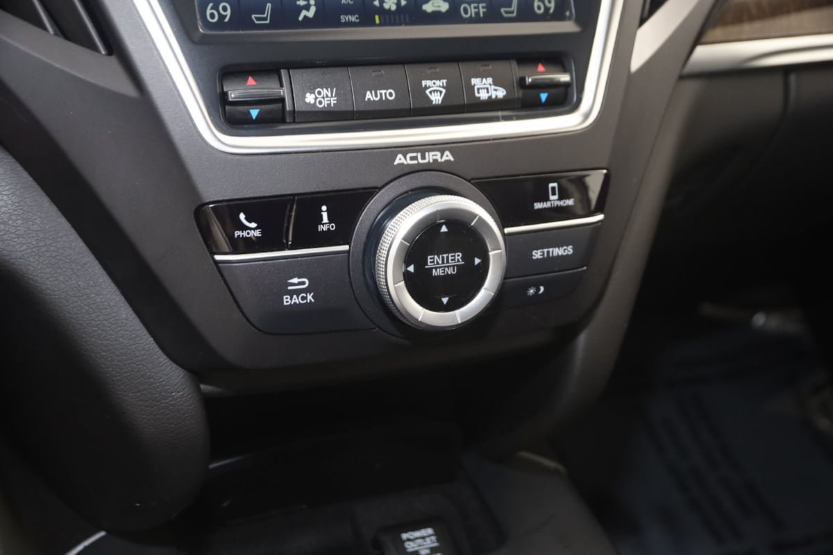Used 2020 Acura MDX SH-AWD image 25