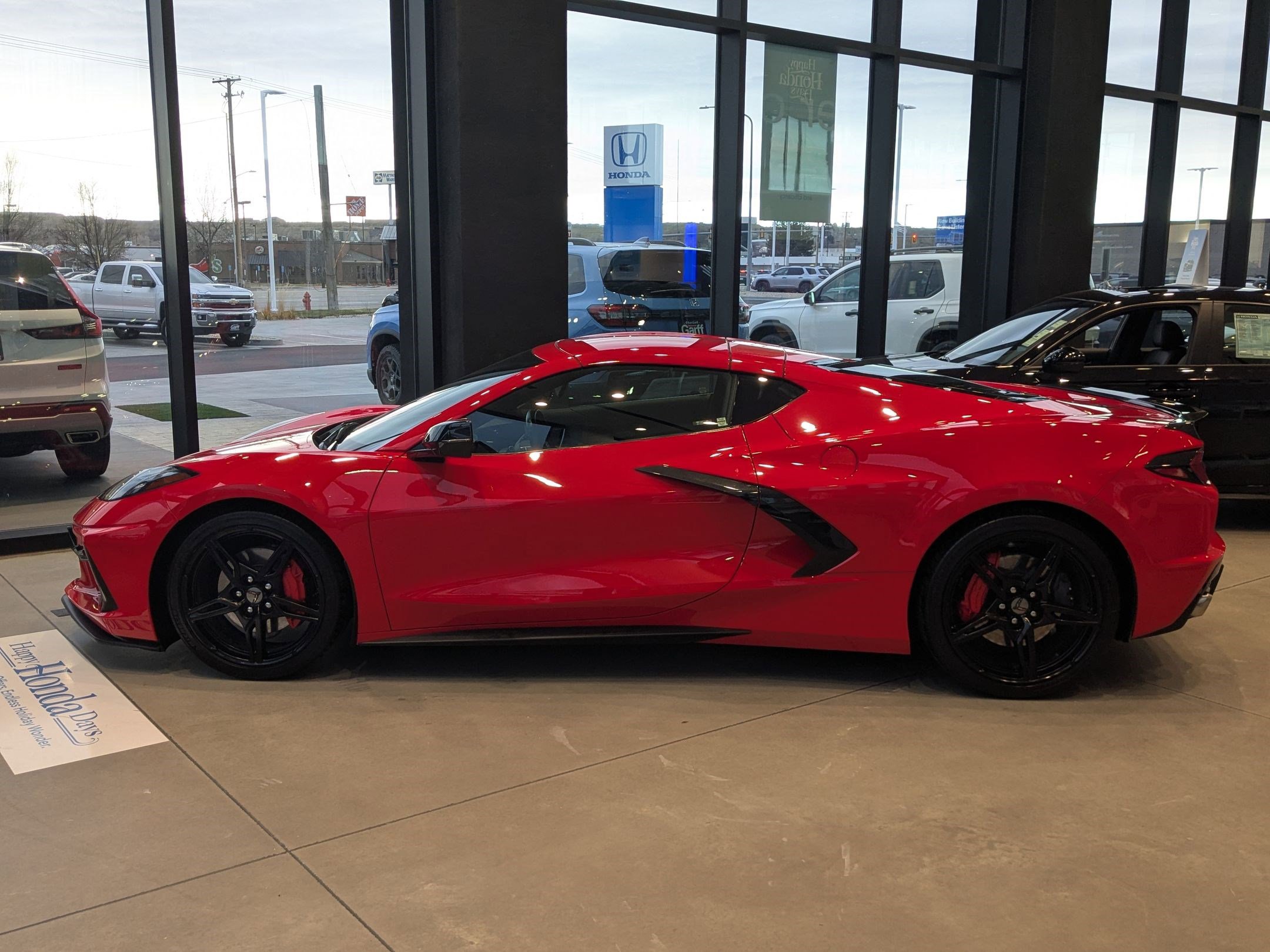 Used 2022 Chevrolet Corvette Stingray Coupe w/ 1LT image 10