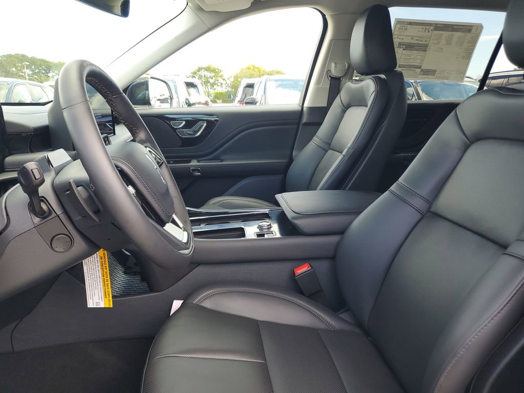 New 2026 Lincoln Aviator 2WD w/ Jet Appearance Package image 22