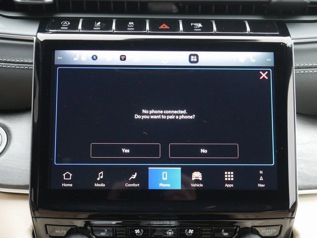 New 2025 Jeep Grand Cherokee Limited w/ Luxury Tech Group II image 6