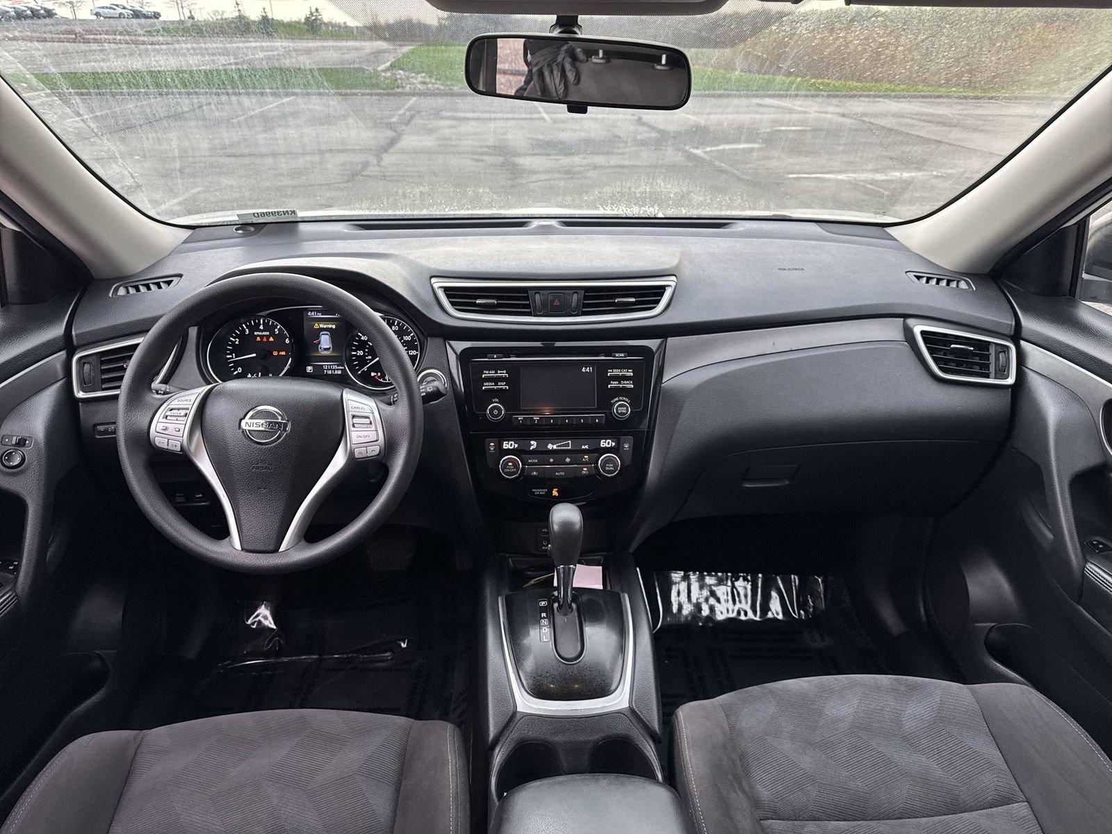 Used 2016 Nissan Rogue SV image 12