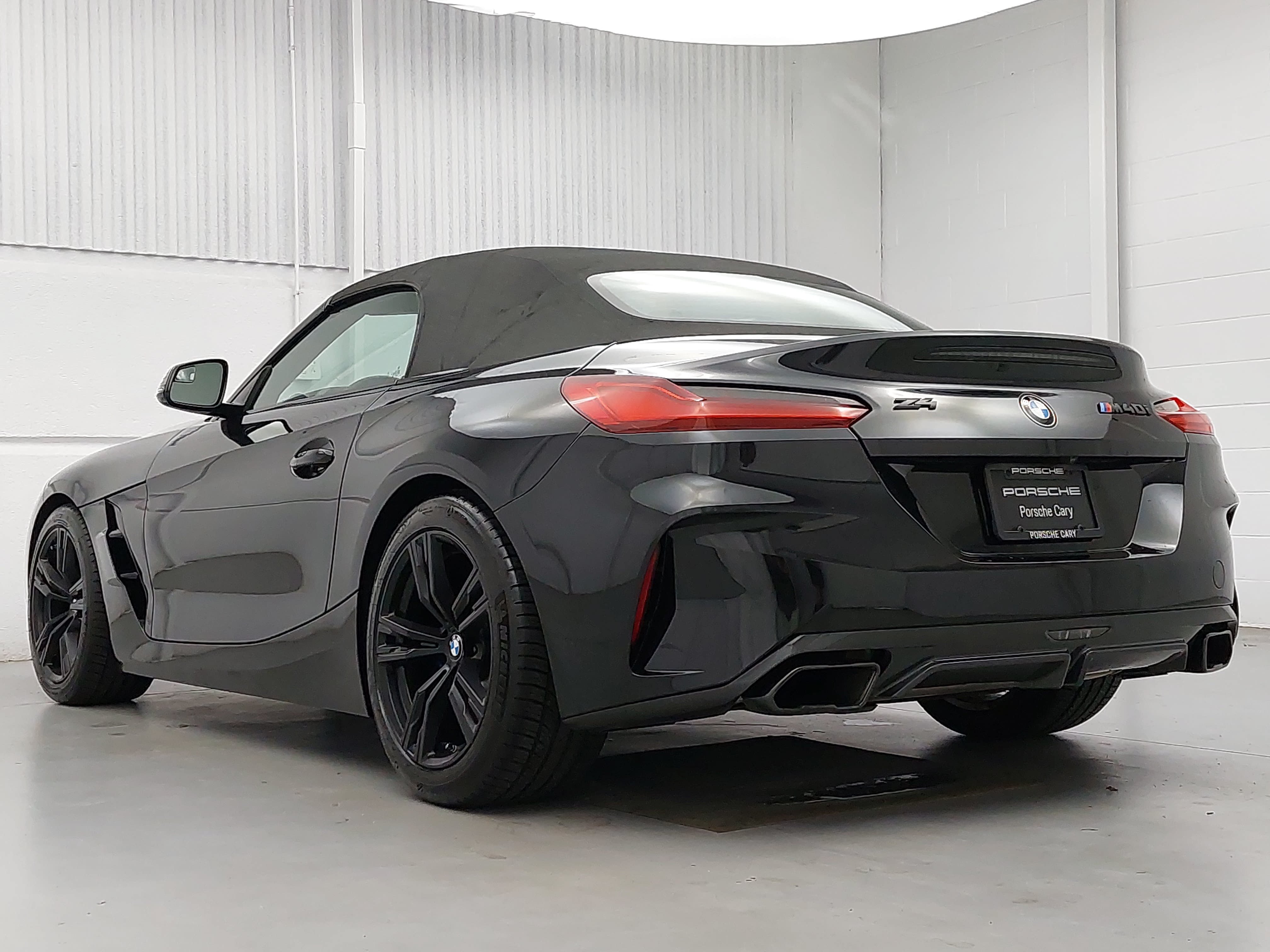 Used 2020 BMW Z4 M40i RWD image 3