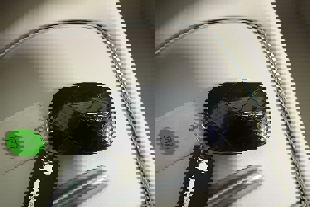 Used 2024 Genesis G90 3.5T image 23