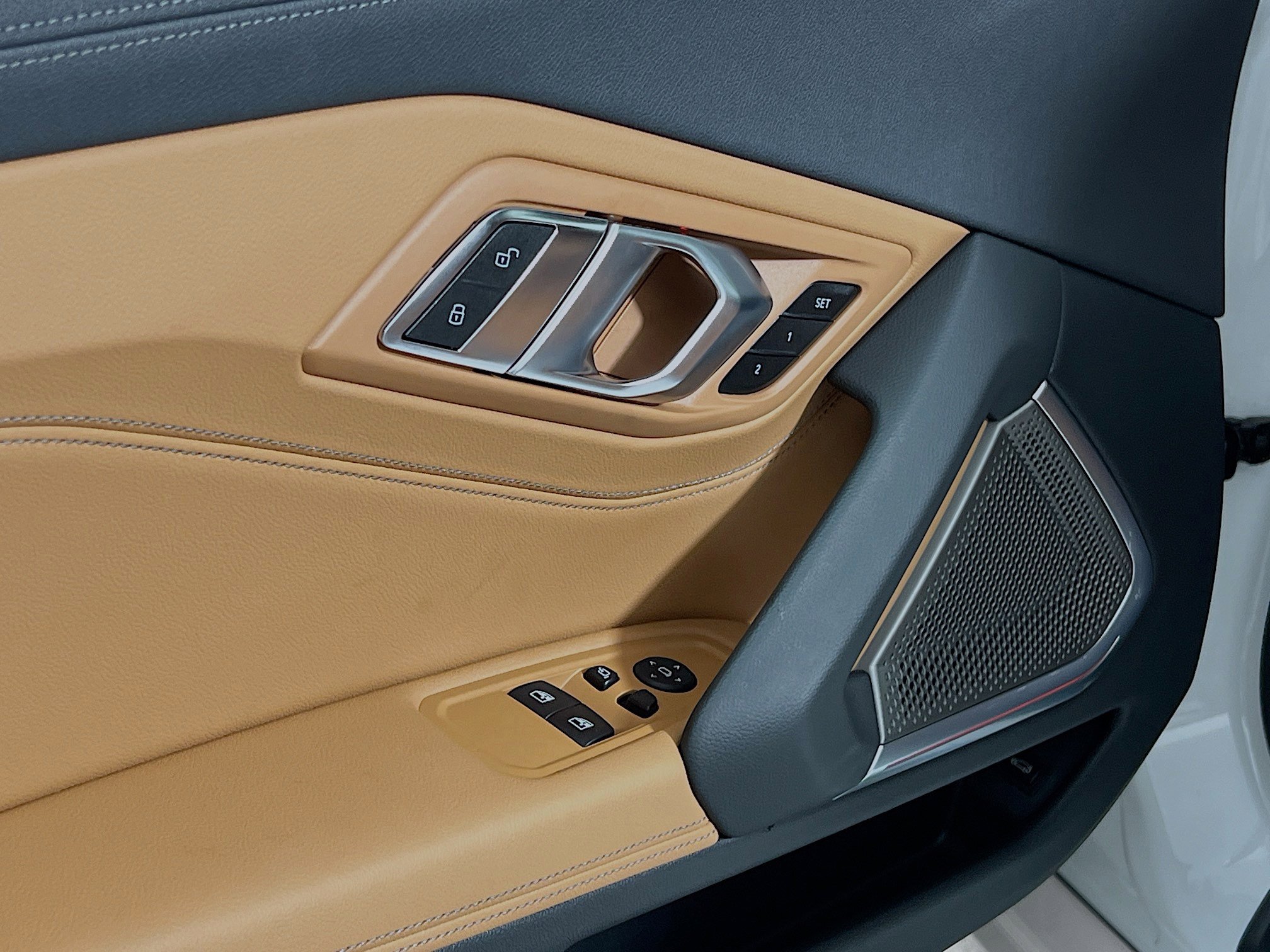 Used 2025 BMW Z4 sDrive30i w/ Premium Package image 17