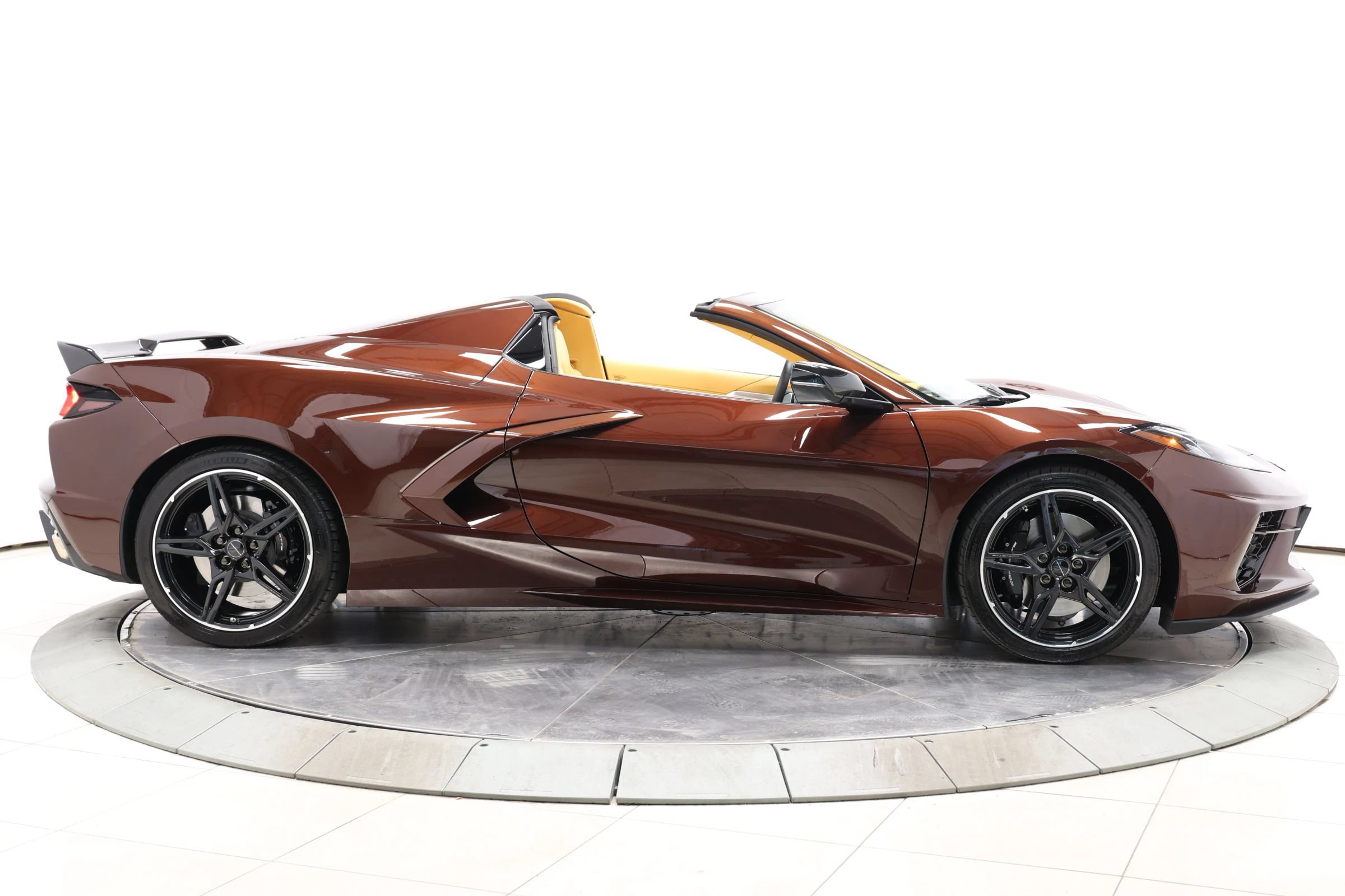 Used 2022 Chevrolet Corvette Stingray Premium Conv w/ Z51 Performance Package RWD image 68