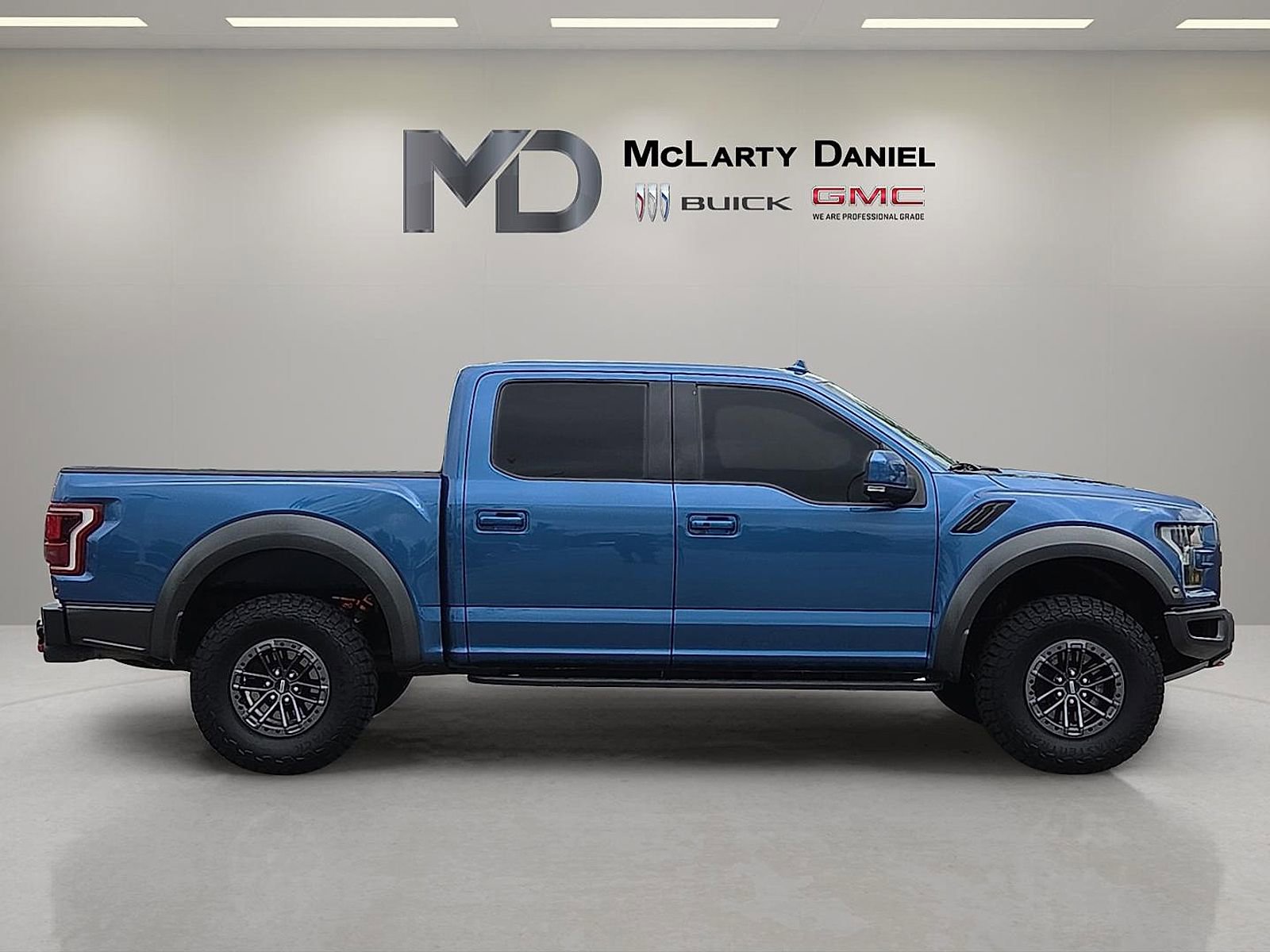Used 2020 Ford F150 Raptor w/ Equipment Group 802A Luxury image 6