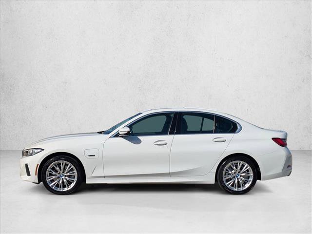 Used 2023 BMW 330e w/ Convenience Package RWD image 9