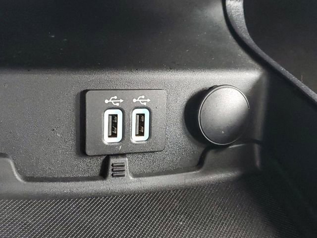 Used 2020 Ford Fusion SE image 28