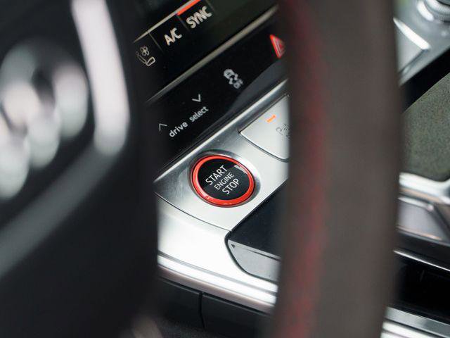 Certified 2025 Audi RS 6 performance AWD/4WD image 29