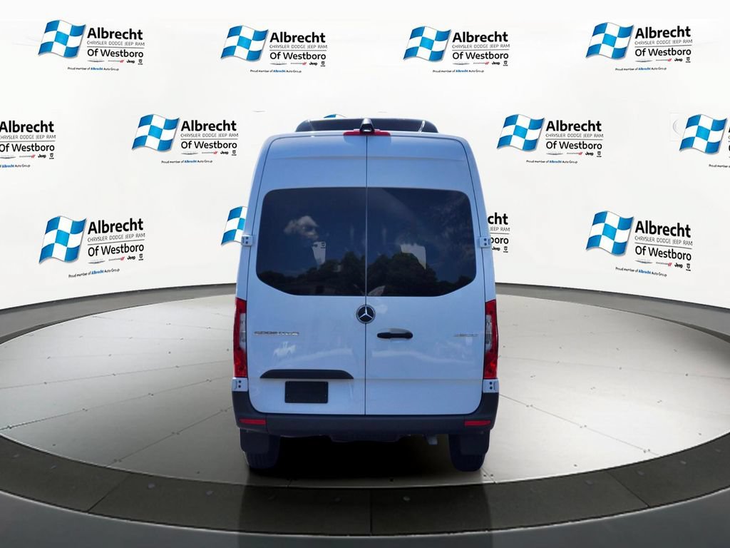 Used 2024 Mercedes-Benz Sprinter 2500 image 4