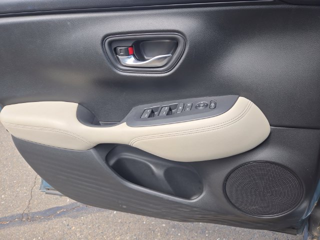 Used 2023 Honda HR-V LX image 13