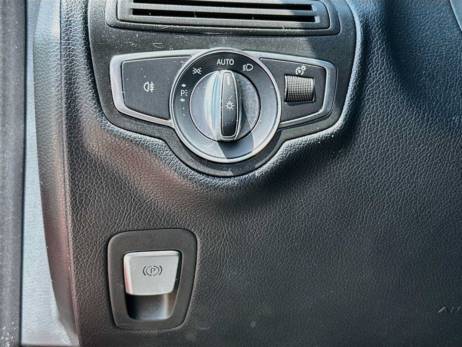 Used 2019 Mercedes-Benz C 300 Coupe image 10