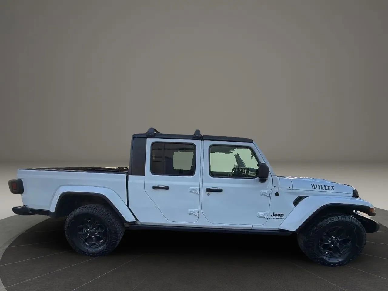 Used 2021 Jeep Gladiator Sport AWD/4WD image 4