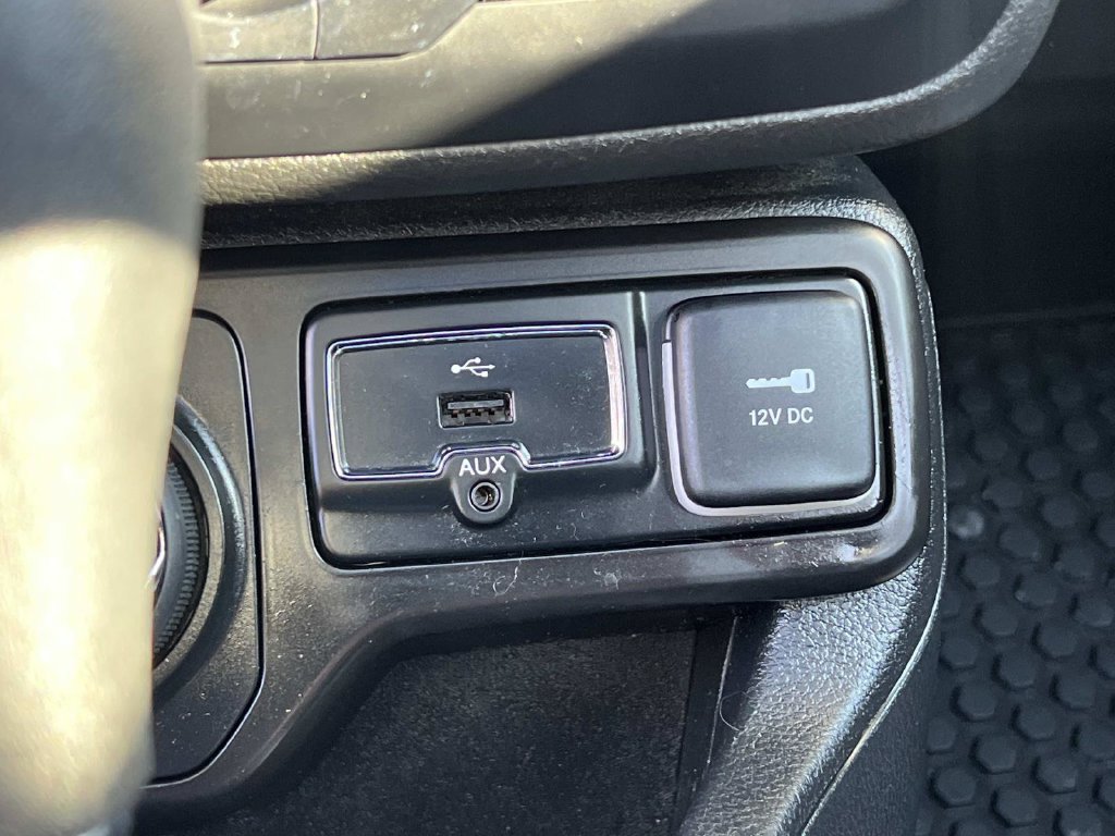 Used 2019 Jeep Renegade Altitude w/ Quick Order Package 2XM AWD/4WD image 40
