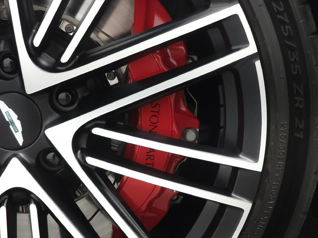 Used 2025 Aston Martin DB12 Coupe RWD image 42