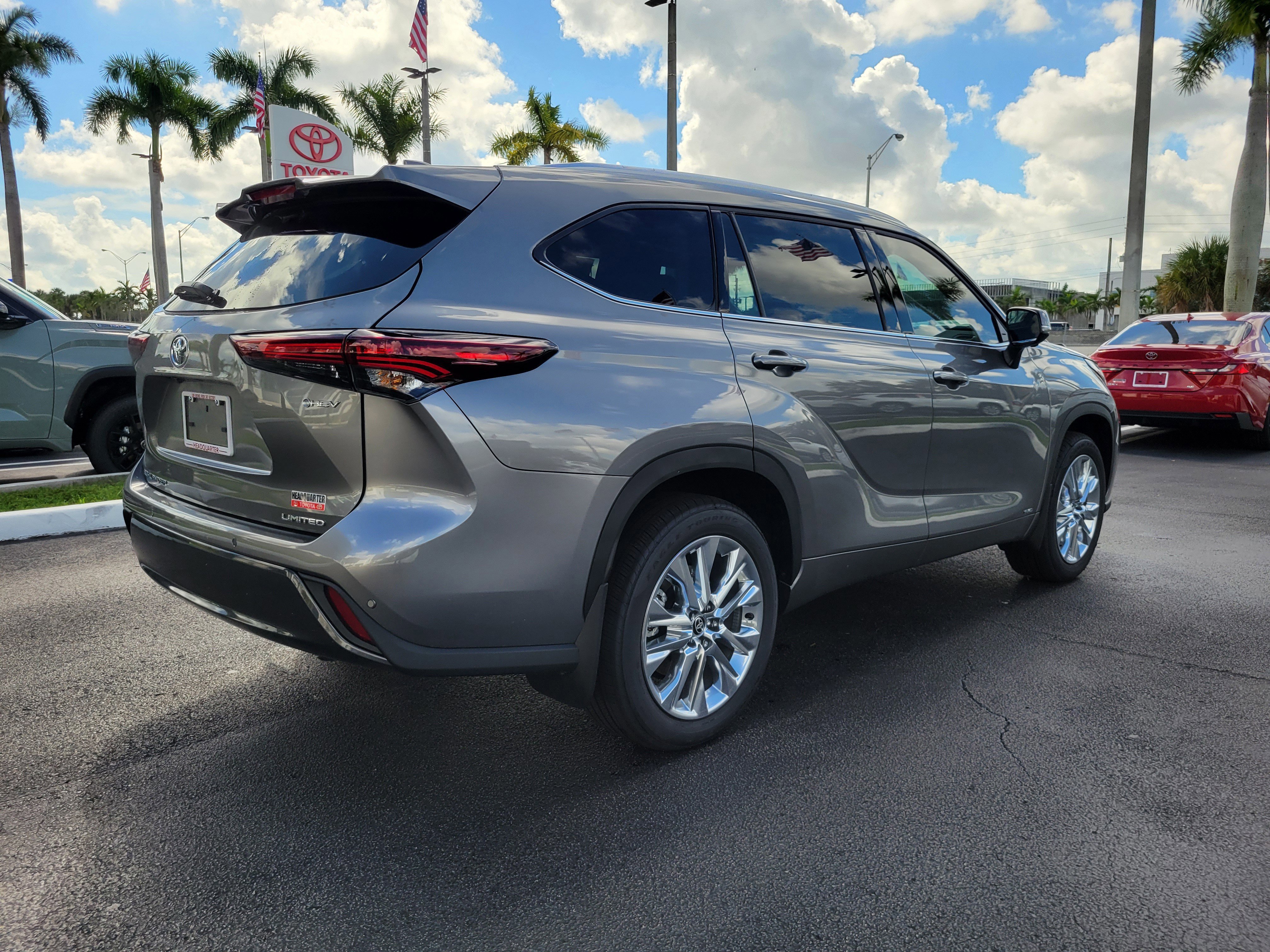 New 2026 Toyota Highlander Limited AWD/4WD image 12