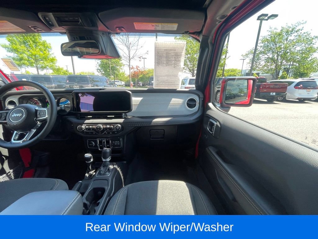 Certified 2025 Jeep Wrangler Unlimited Sahara w/ Safety Group AWD/4WD image 19