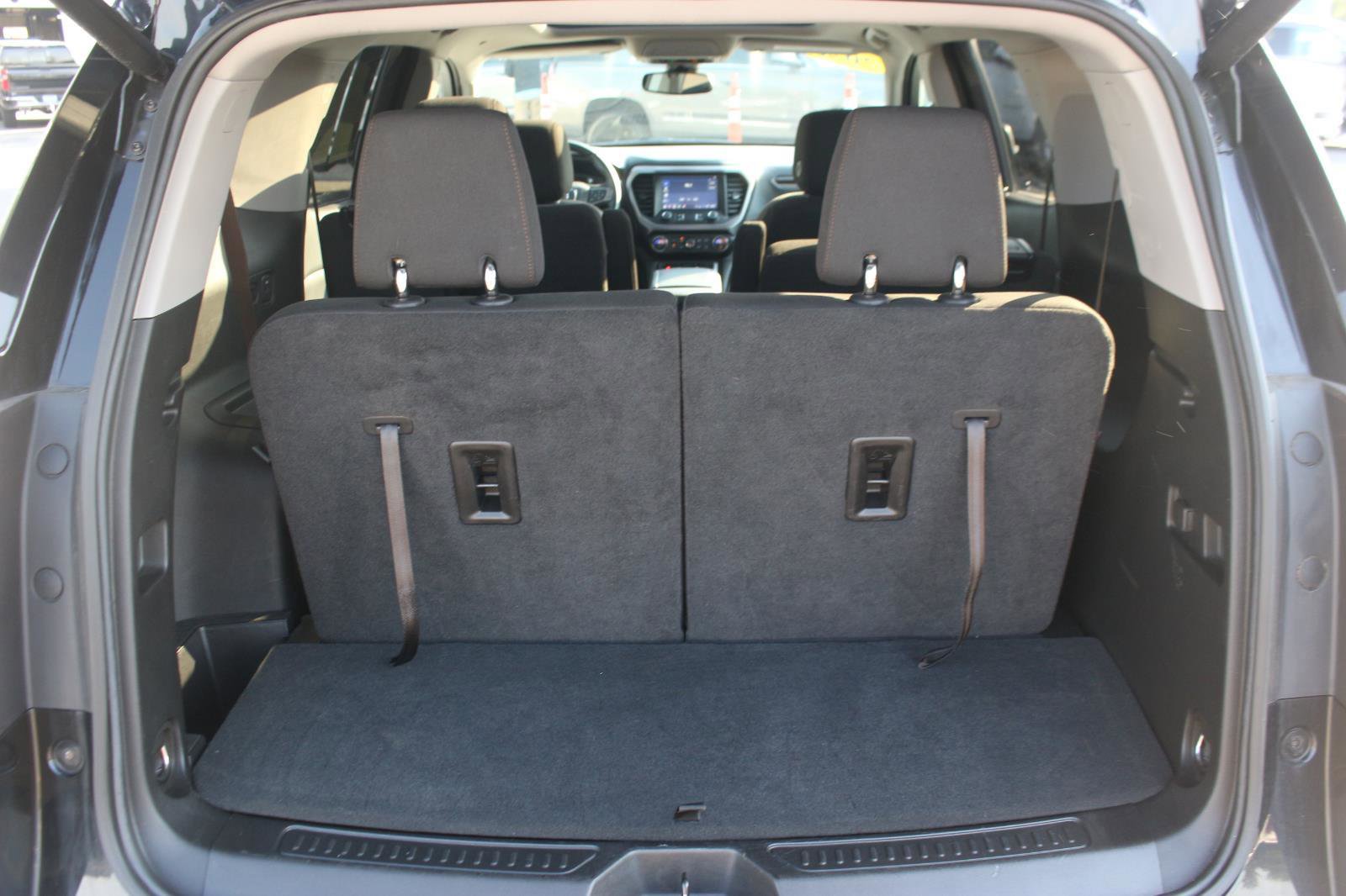 Used 2023 GMC Acadia AT4 AWD/4WD image 12