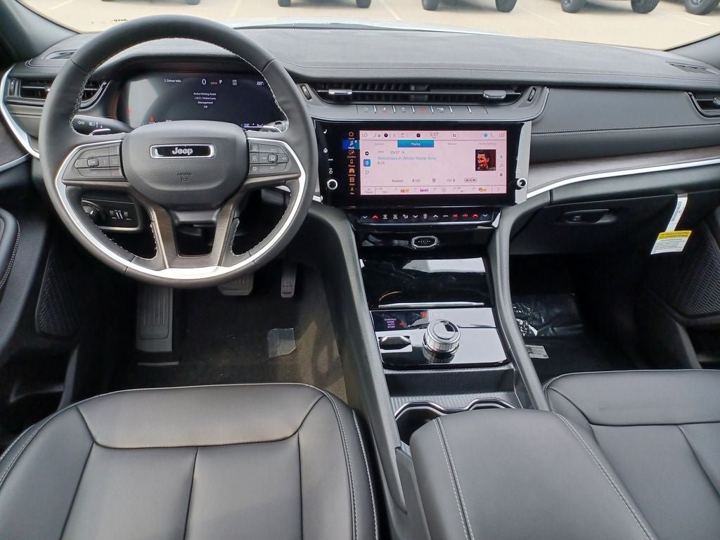 New 2026 Jeep Grand Cherokee L Limited AWD/4WD image 23