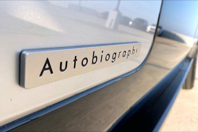 Used 2025 Land Rover Range Rover Long Wheelbase Autobiography image 8