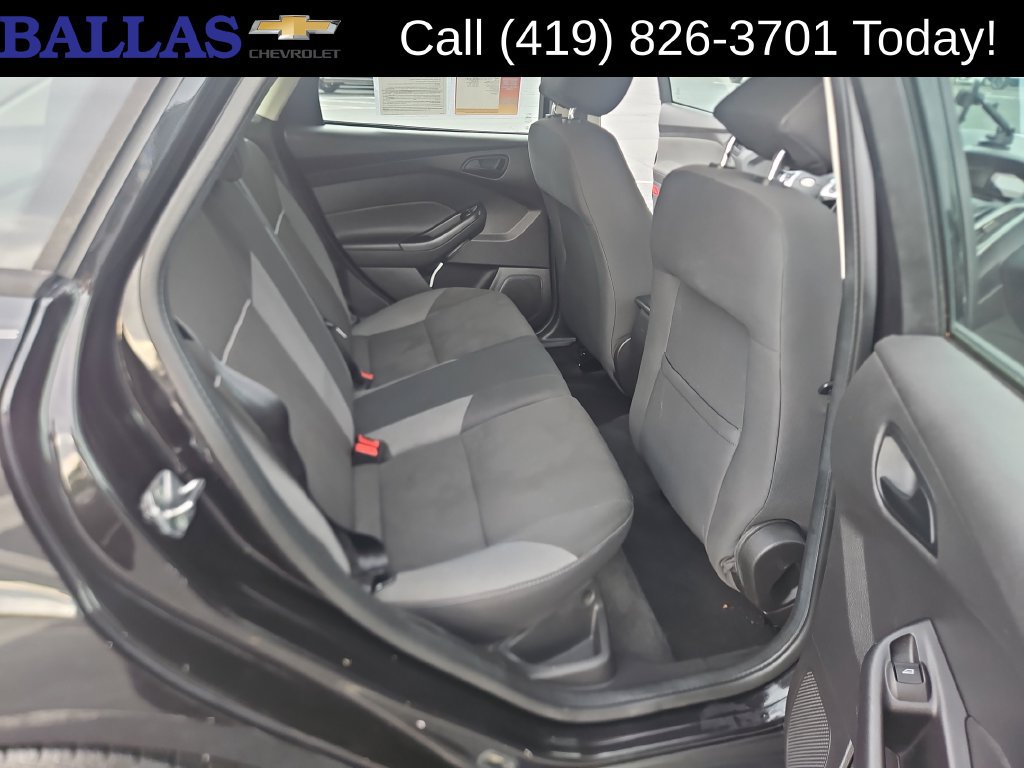 Used 2012 Ford Focus SE FWD image 22