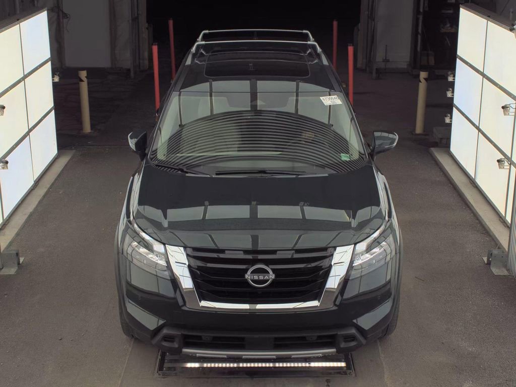 Certified 2025 Nissan Pathfinder SL w/ SL Premium Package image 3