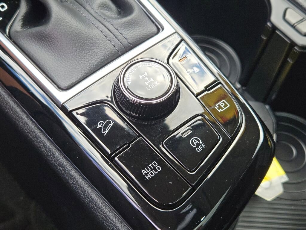 Used 2025 Kia Sportage SX AWD/4WD image 31