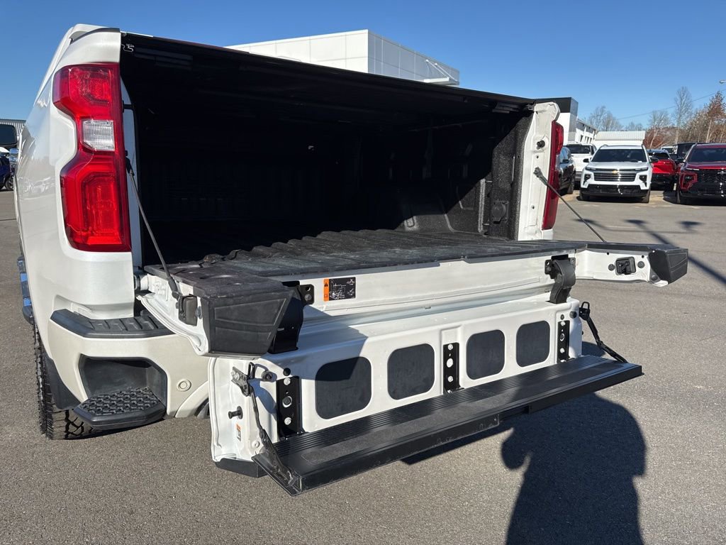 Used 2023 Chevrolet Silverado 1500 High Country w/ High Country Premium Package image 33