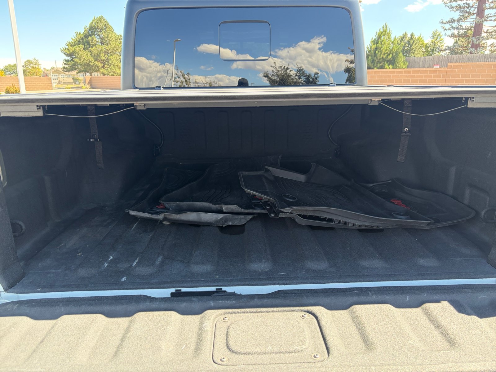 Used 2020 Jeep Gladiator Overland AWD/4WD image 29