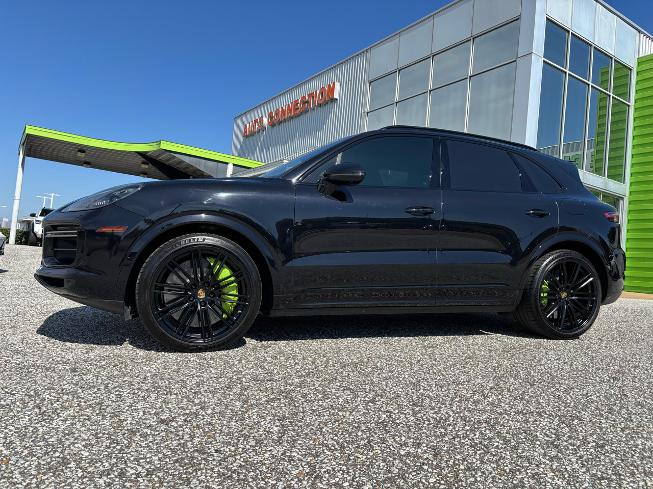 Used 2021 Porsche Cayenne Turbo S image 4