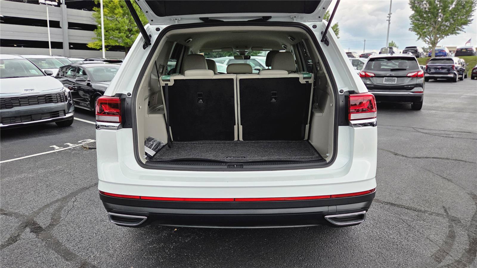 Certified 2026 Volkswagen Atlas SE AWD/4WD image 5