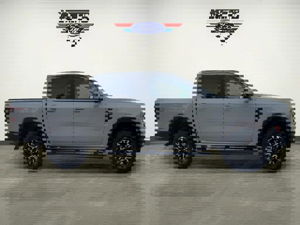 New 2025 Ford Ranger Lariat w/ FX4 Off-Road Package image 13