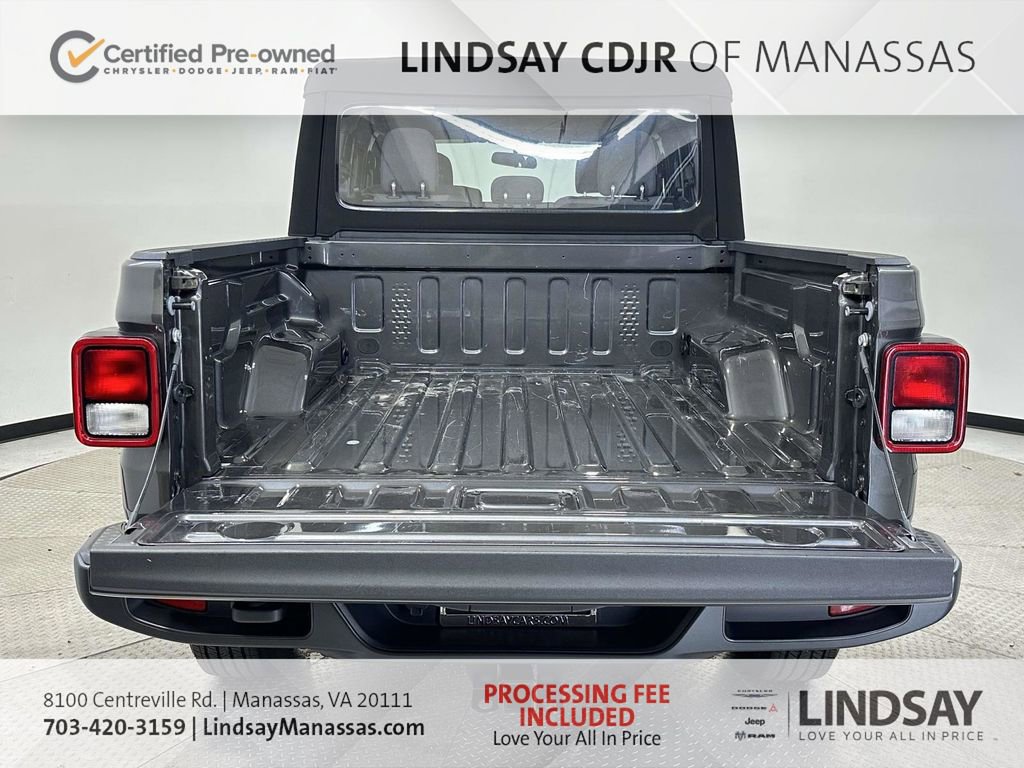 Used 2024 Jeep Gladiator Sport AWD/4WD image 12