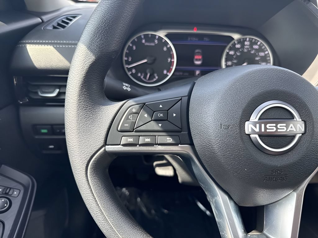 Used 2025 Nissan Sentra SV FWD image 13