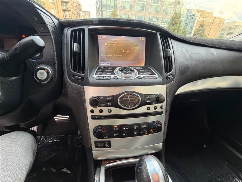 Used 2010 INFINITI G37 Convertible w/ Premium Pkg RWD image 39