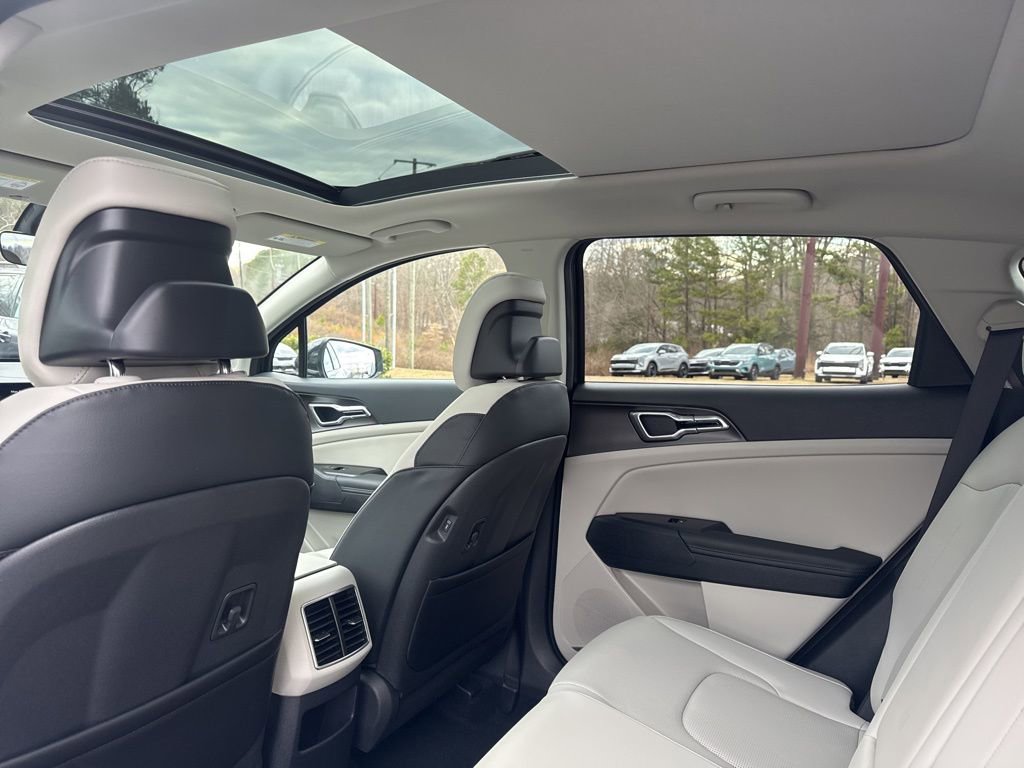 New 2026 Kia Sportage EX FWD image 13